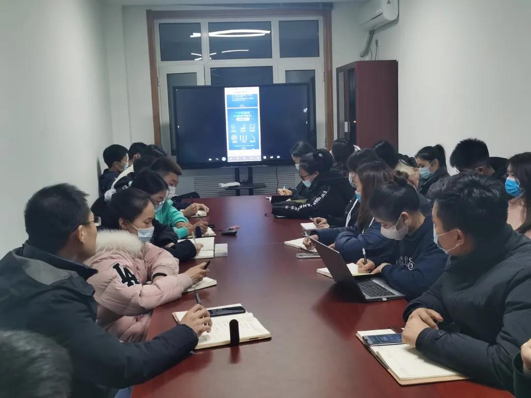 8bb665f3525a4b3da4e38aac8419e09d.jpg 第二次學生安全教育管理工作專題會議2.jpg